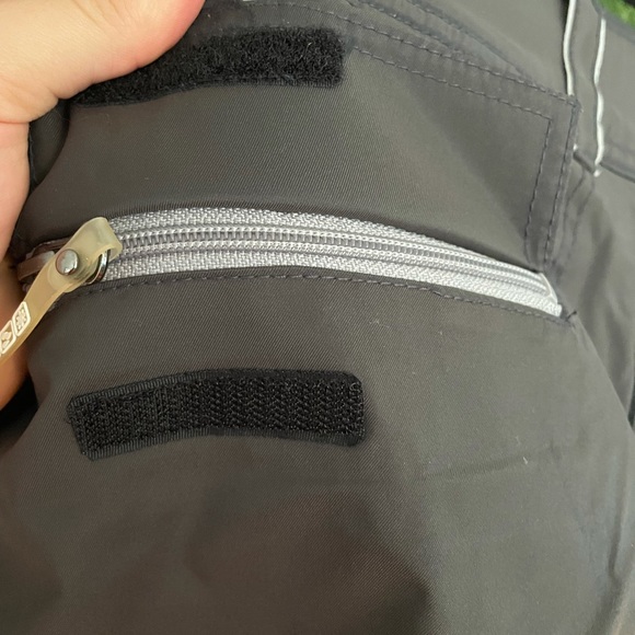 Dub Brand Women’s Snowboard pants Tons of pockets - Picture 11 of 12